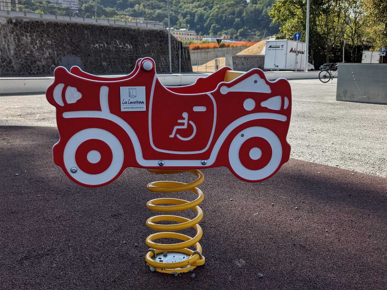 Parco con Giochi Inclusivi